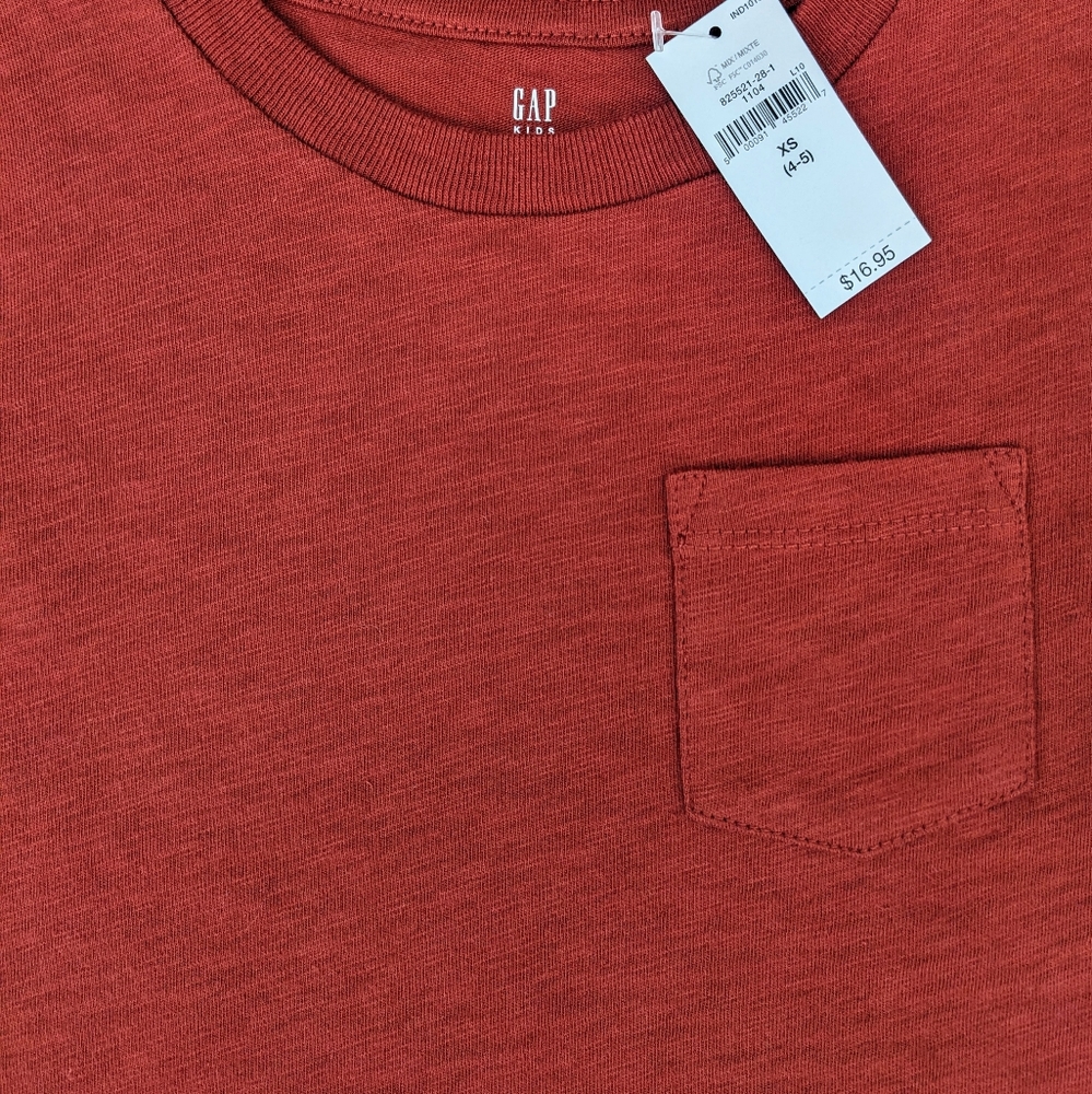 NWT Gap Red Tee Shirt